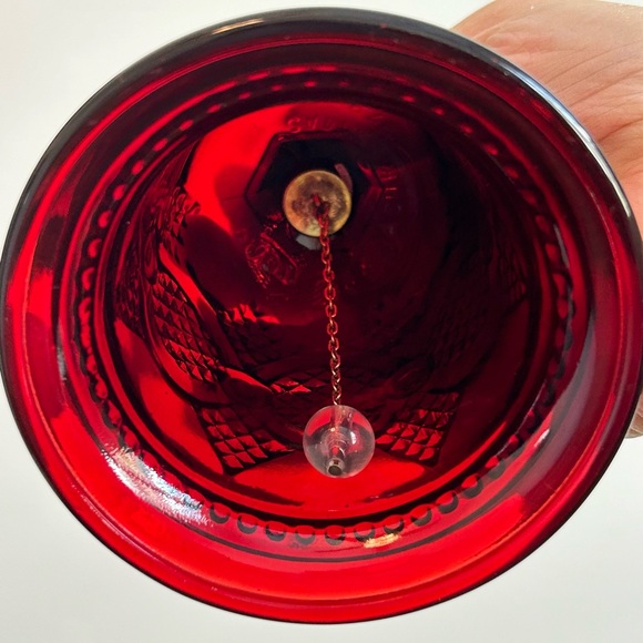 AVON 1876 CAPE COD COLLECTION RUBY RED GLASS HOSTESS BELL - Picture 5 of 5